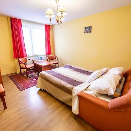 Wald 3* Varsó